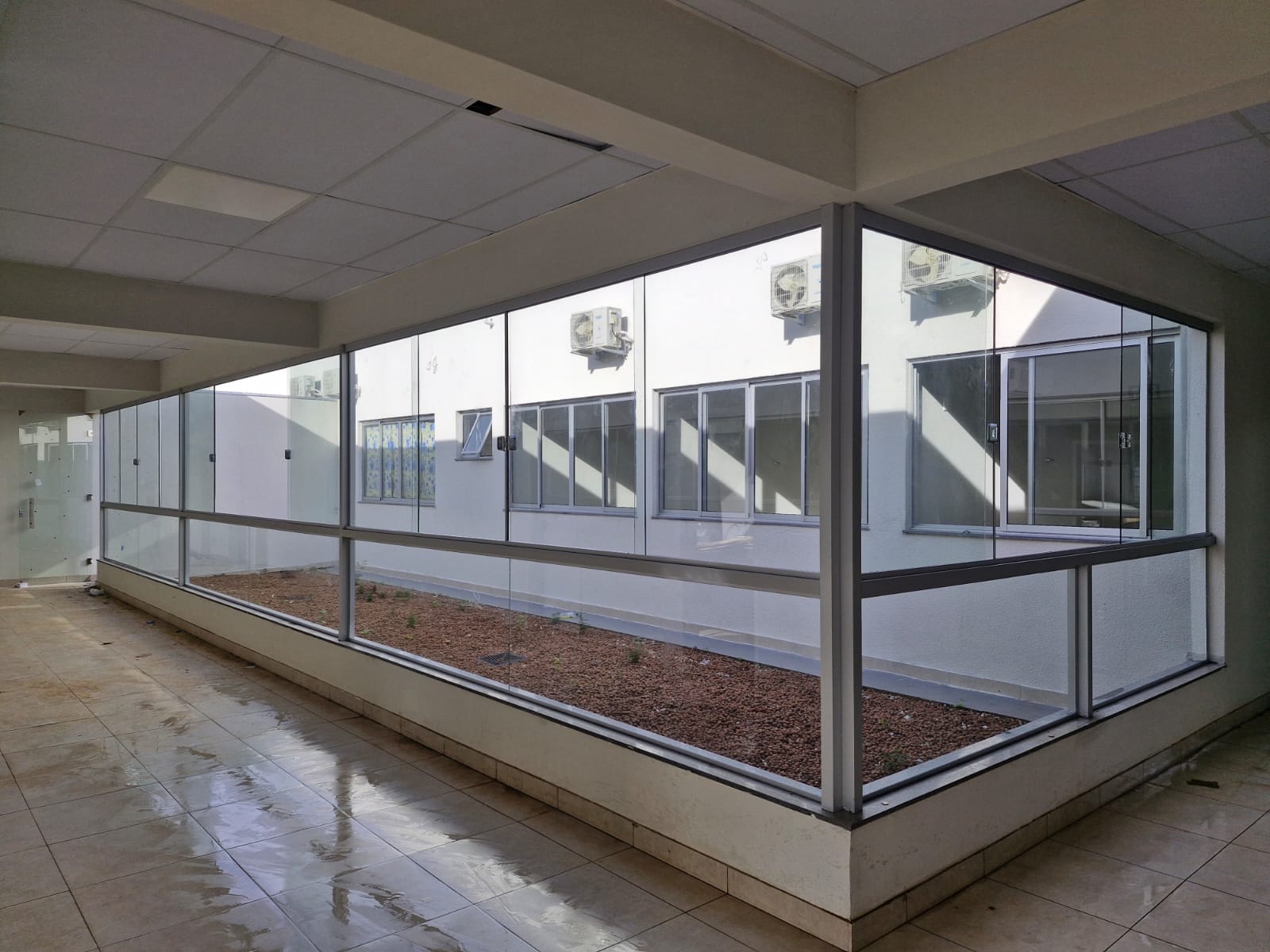 Janela de vidro sob medida BH